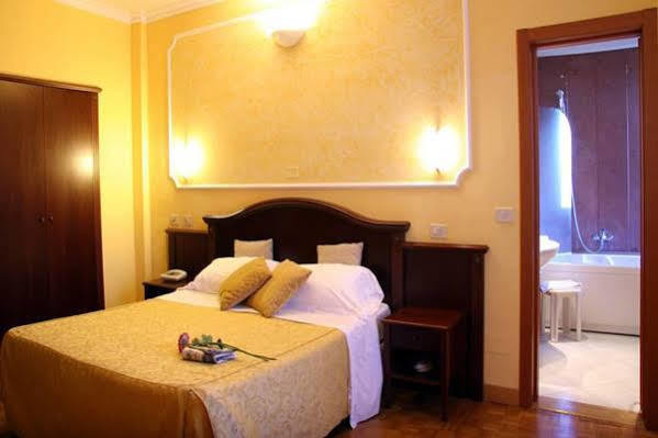 Hotel Grand Italia 4*